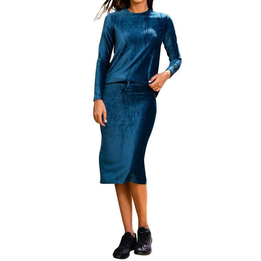 NEW DANIELLA FAYE velour sport skirt in peacock